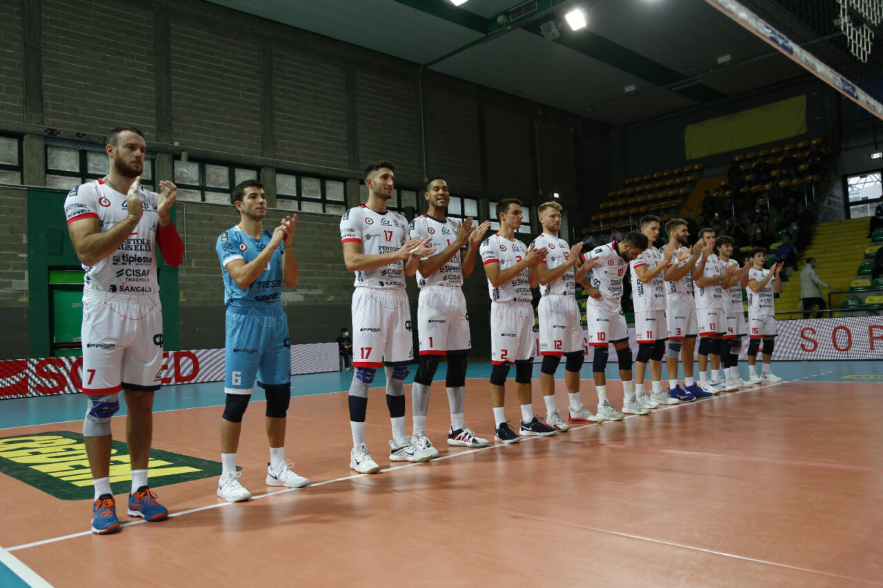 Sberla alla prima in campionato per l’Agnelli Tipiesse, ko per 3-0 con Castellana Grotte