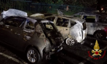 Rogo nella notte a Loreto: tre vetture completamente distrutte dalle fiamme
