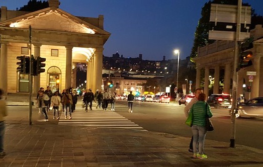 Nuove luci a led in 15 punti bui della città: Palazzo Frizzoni investe 600 mila euro