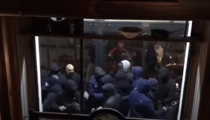 Raid ultrà contro i tifosi del Manchester United, Gori: «Non è tifo, è delinquenza»