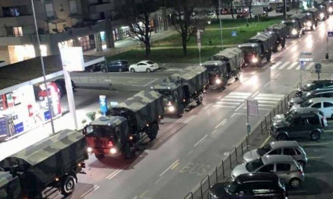 Freccero mette in dubbio i camion con le vittime Covid. Belotti e Pergreffi: «Si scusi»