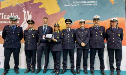 Al fianco della gente durante la pandemia: menzione speciale dell'Anci alla polizia locale di Bergamo