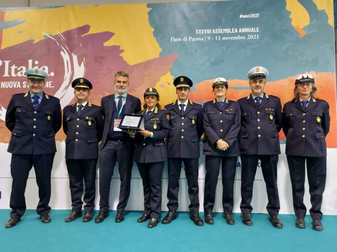Al fianco della gente durante la pandemia: menzione speciale dell’Anci alla polizia locale di Bergamo