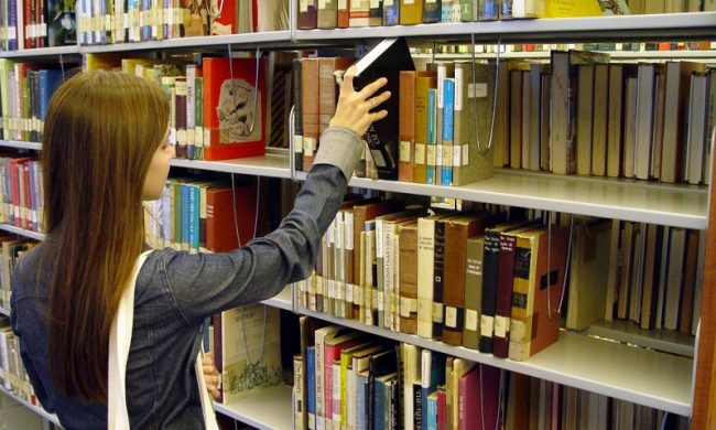 In 146 a concorso per un posto da collaboratore in biblioteca