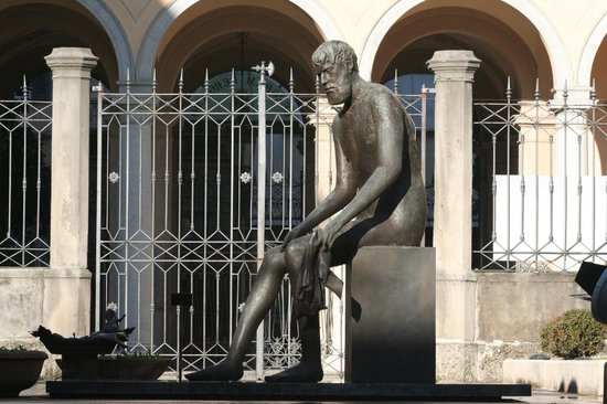 La statua del Caravaggio di Manzù trasloca… all’aeroporto “Caravaggio” di Orio