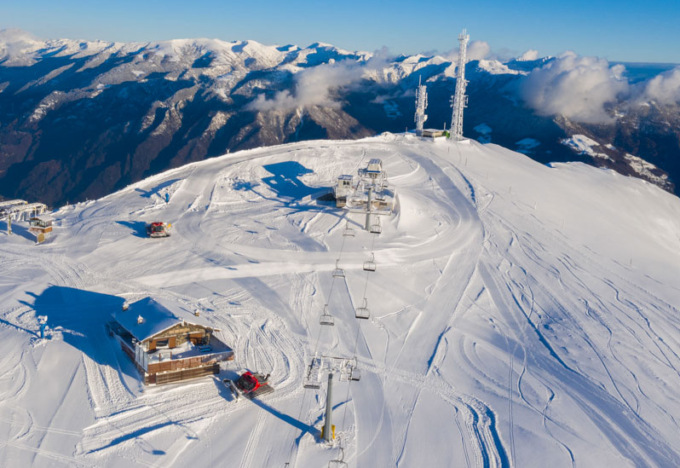 Parte la stagione invernale in Val Seriana e in Val di Scalve: piste e rifugi aperti da domani