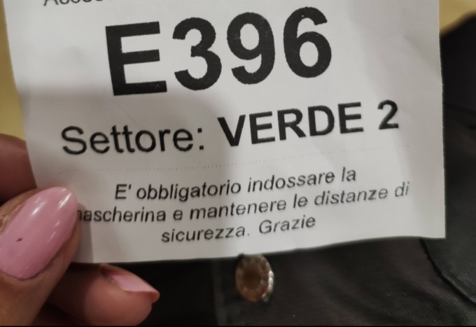 Quattro ore di coda all’hub di Dalmine per il vaccino anti-Covid, le spiegazioni di Ats