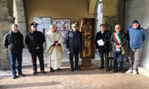 Fra storia e speranza: a Gandino inaugurate in piazza le statue di Giancarlo Defendi