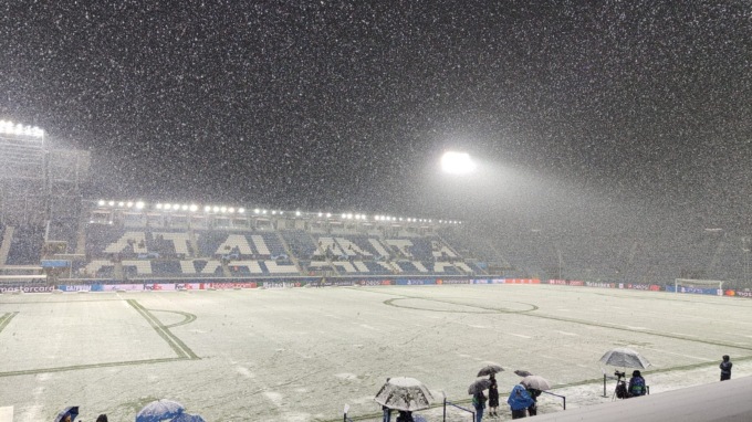 Quelle due ore e mezza in cui si è deciso il rinvio di Atalanta-Villarreal (sull’orario ha vinto la Dea)