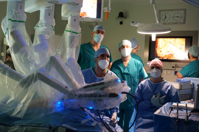 Al Papa Giovanni si utilizza la chirurgia robotica anche per il trattamento del tumore al colon