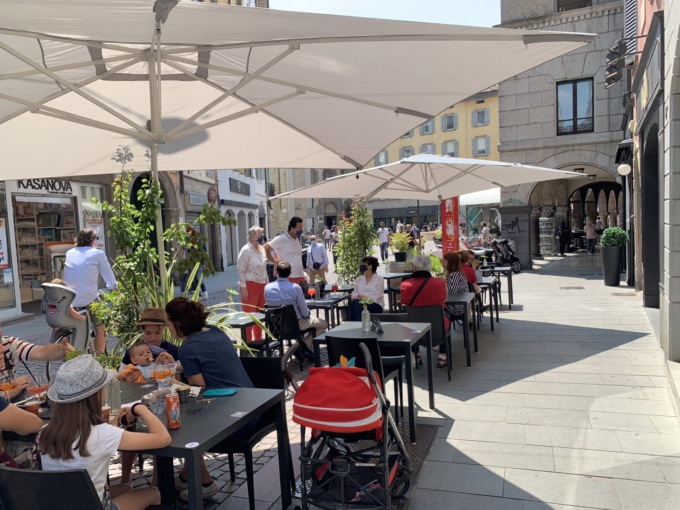 Dehors a Bergamo, dal 1 gennaio si cambia: «Quelli ottenuti in modo semplificato saranno abusivi»