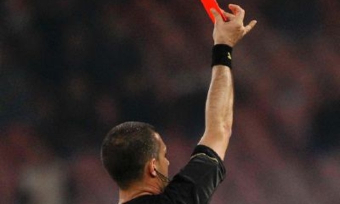 Si dimenticano l’arbitro nello spogliatoio e vanno a casa, multa alla Bollatese