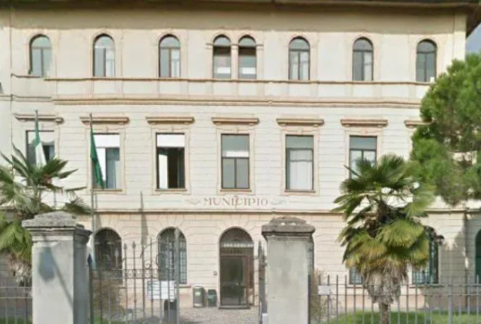 Lievitano le spese legali del Comune di Urgnano, l’opposizione critica: «Troppo litigioso»