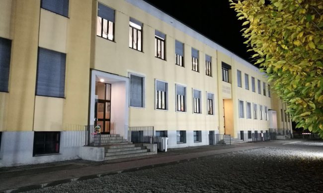 Va in tilt il riscaldamento, bimbi a lezione con 10 gradi. I genitori: «È una cosa vergognosa»
