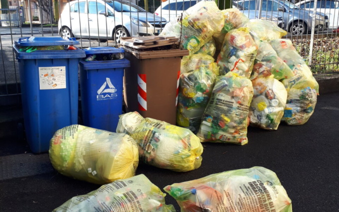 «I furgoncini per la raccolta dei rifiuti si dimenticano sempre della mia via»