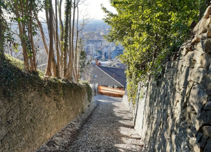 Riqualificazione agli sgoccioli: riapre ai bergamaschi la scaletta del Paradiso