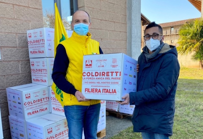 Coldiretti Bergamo dona 40 quintali di alimenti italiani per le famiglie bisognose