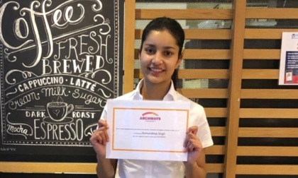 Studentessa e lavoratrice: Ramandeep Singh premiata con una borsa di studio da McDonald's