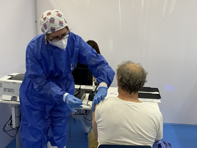Dal 18 gennaio si può cambiare la data della terza dose senza cancellare l’appuntamento preso