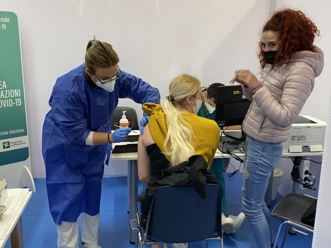 Papa Giovanni XXIII: aperto il nuovo hub esterno da 2mila vaccinazioni al giorno