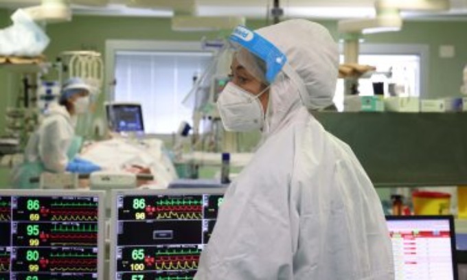 A Bergamo 4.448 nuovi positivi. In Lombardia più di 50 mila casi in un giorno