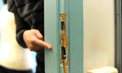 Scassinano la sede dell’associazione per disabili e rubano brioches