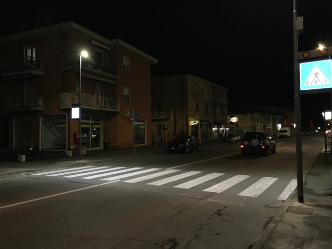 Nuova luce nei punti bui di Bergamo: nel 2022 si guarda agli attraversamenti pedonali