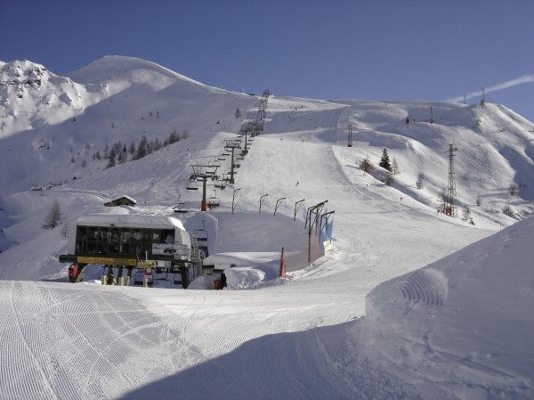 A Foppolo e Carona salta l’apertura delle piste: collaudatore infortunato e niente sostituto