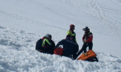 Giovane snowboarder camuno travolto da una slavina a Livigno. È morto al Papa Giovanni