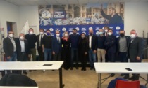 La foto di Salvini con la Lega della Lombardia: mascherine vere o photoshoppate?