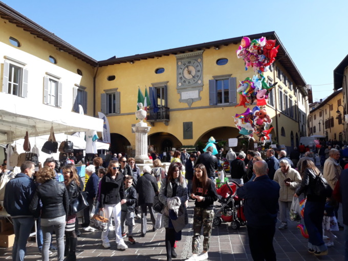 Dopo due anni Gandino in festa: torna la Fiera di San Giuseppe (e anche le giostre)