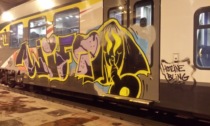 Aggressioni e vandali sui treni, la proposta: controlli della Polizia locale sulle carrozze