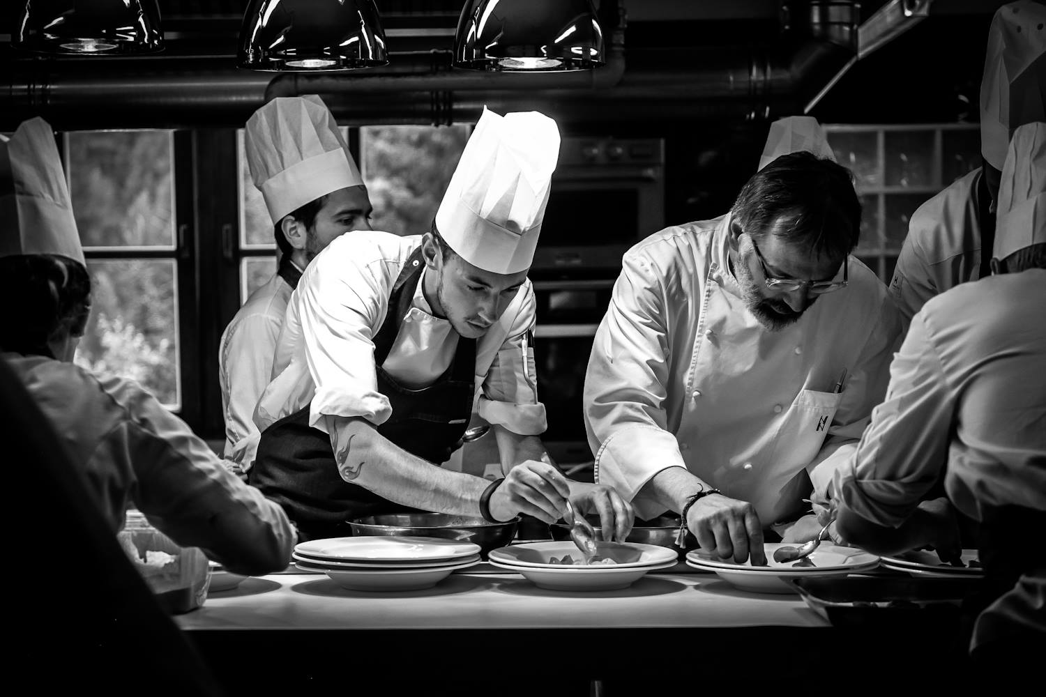 Gandellino Michele via da un ristorante tristellato per cucinare