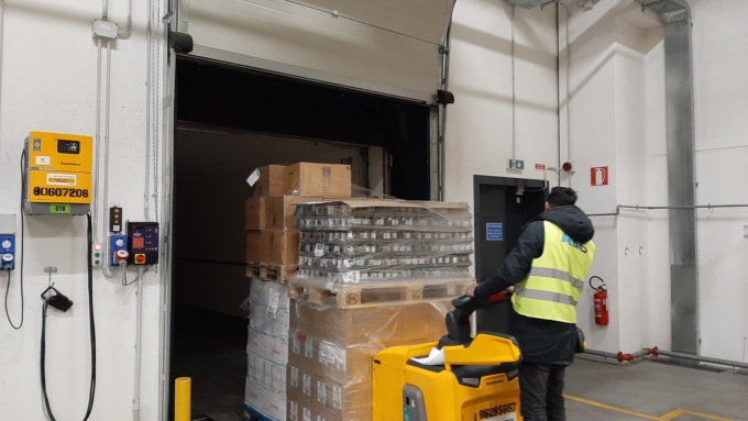 Solidarietà all’Ucraina: in partenza sei camion di Italtrans carichi di aiuti umanitari