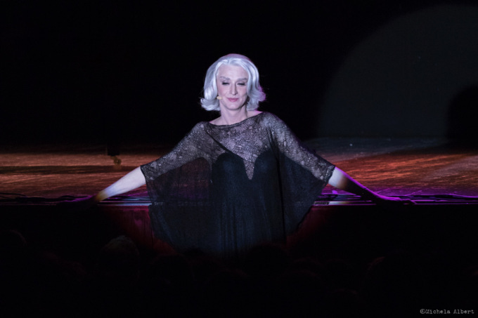 La Festa della Donna al Creberg con Drusilla, e la serata è “Eleganzissima”