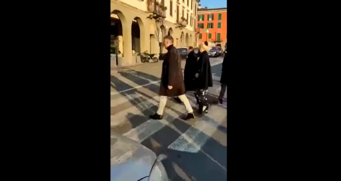Il video di Berlusconi con la fidanzata Fascina a Sarnico (dopo essere stato da Da Vittorio)
