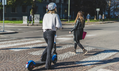 Monopattini e scooter elettrici, dall'8 marzo sblocco azzerato e tariffa dimezzata per le donne