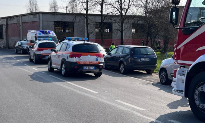 Un cadavere nella ditta abbandonata, ma è solo un manichino