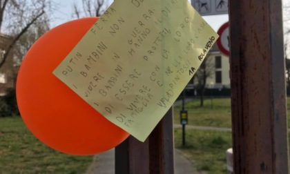 Trovati a Foresto Sparso e Seriate due palloncini con i messaggi di pace dei bimbi di Polaveno