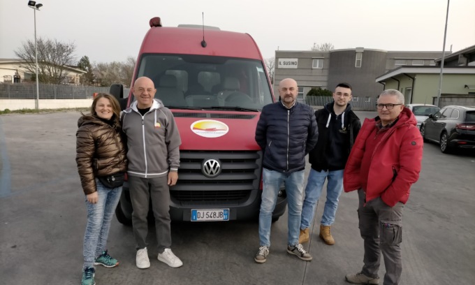 A cinquecento metri dall’inferno: al confine ucraino con i volontari di Caravaggio