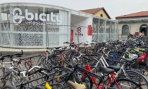 A cosa serve la velostazione in piazzale Marconi a Bergamo se non protegge le bici?