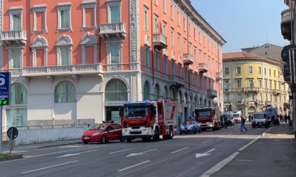 Rogo al Mercure Hotel in pieno centro a Bergamo: dieci intossicati, riaperta la strada