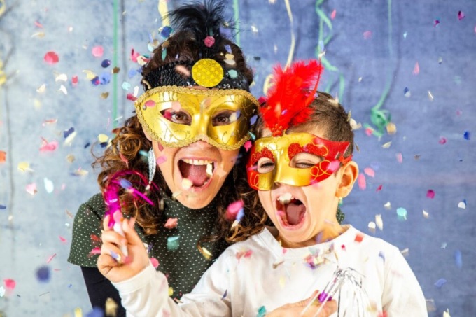 10 frasi in bergamasco sul Carnevale