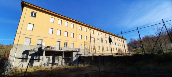 Costi in aumento, contributi in calo: l’ex Colonia sul Monte Farno resta in stand by