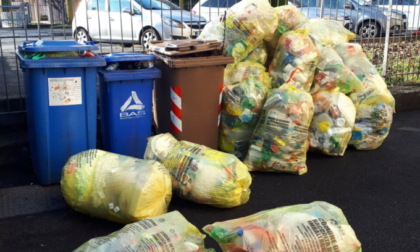 Raccolta dei rifiuti, la proposta al Comune: «A Bergamo si raccolga la plastica ogni 7 giorni»