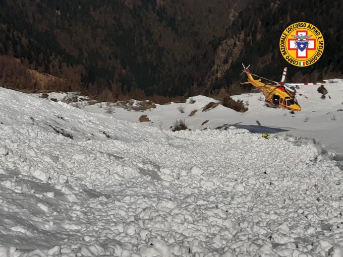 Alpinista travolto da una valanga sul monte Legnone: in codice rosso al Papa Giovanni