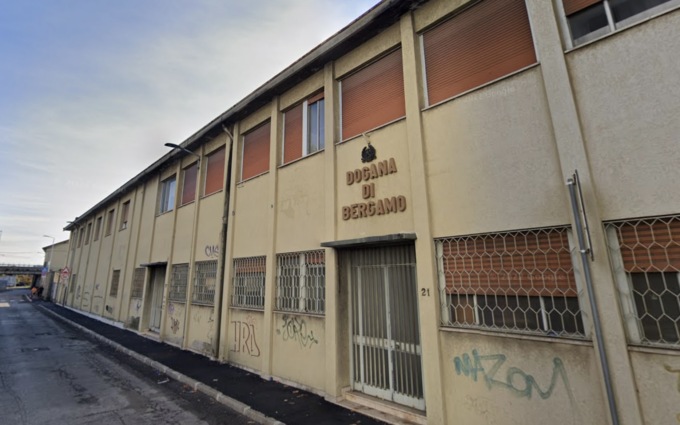 Ucraina, apre il centro di raccolta agli ex Magazzini Generali: gli orari e gli aiuti richiesti