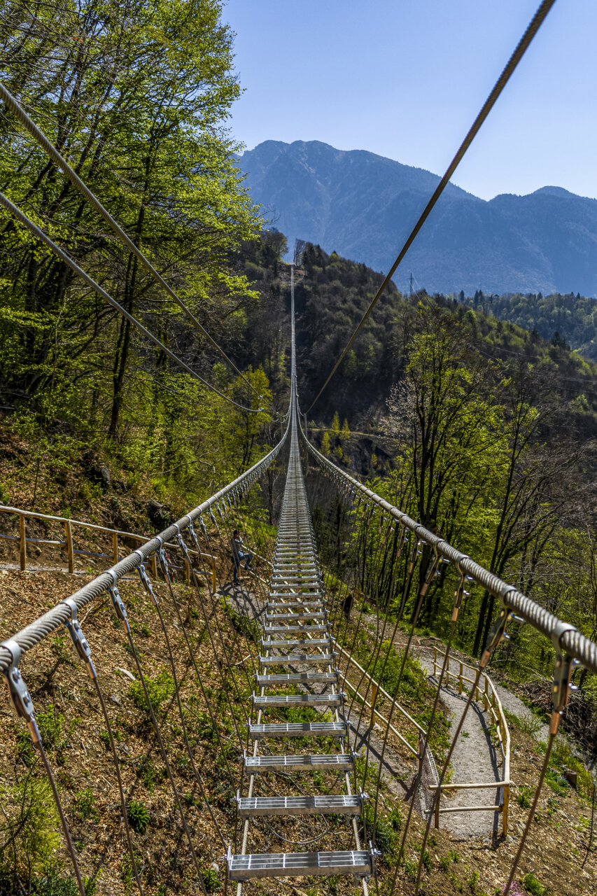 04. Dossena_PONTE TIBETANO