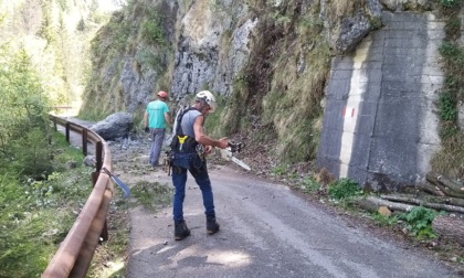 Frana di Valpiana, a Gandino partiti i lavori in parete per riaprire al transito la strada