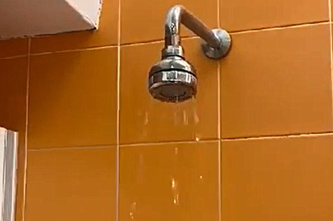 «La piscina Italcementi fa acqua (calda) da tutte le parti»